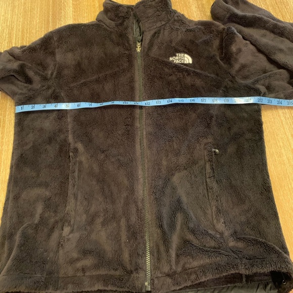 The North Face Women's Classic Black Jacket - Picture 6 of 14